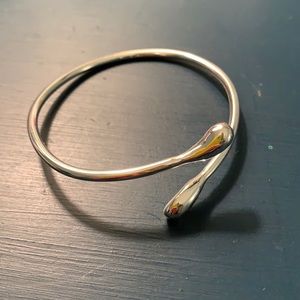 Silver bangle